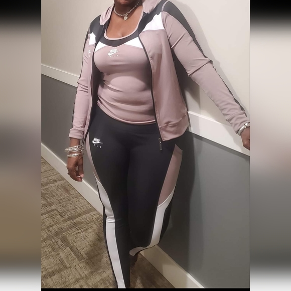 Sweatsuit - Picture 3 of 3